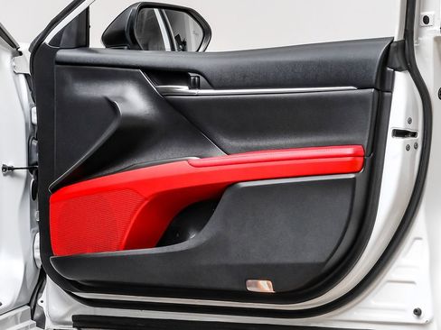 Used 2022 Toyota Camry XSE image 42