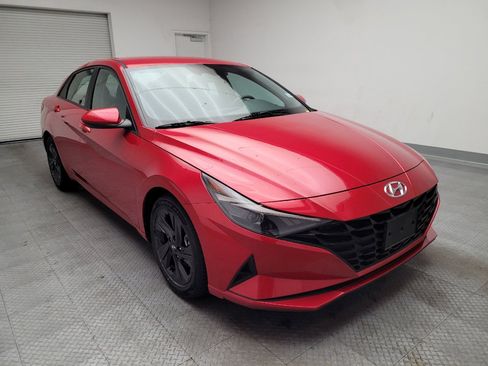 Used 2021 Hyundai Elantra SEL FWD image 13