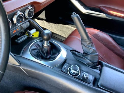 Used 2019 MAZDA MX-5 Miata RF Grand Touring w/ GT-S Package image 14