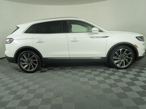 Used 2022 Lincoln Nautilus Reserve w/ Equipment Group 201A FWD image 8