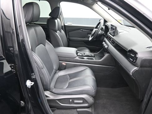 Certified 2023 Honda Pilot Touring image 27