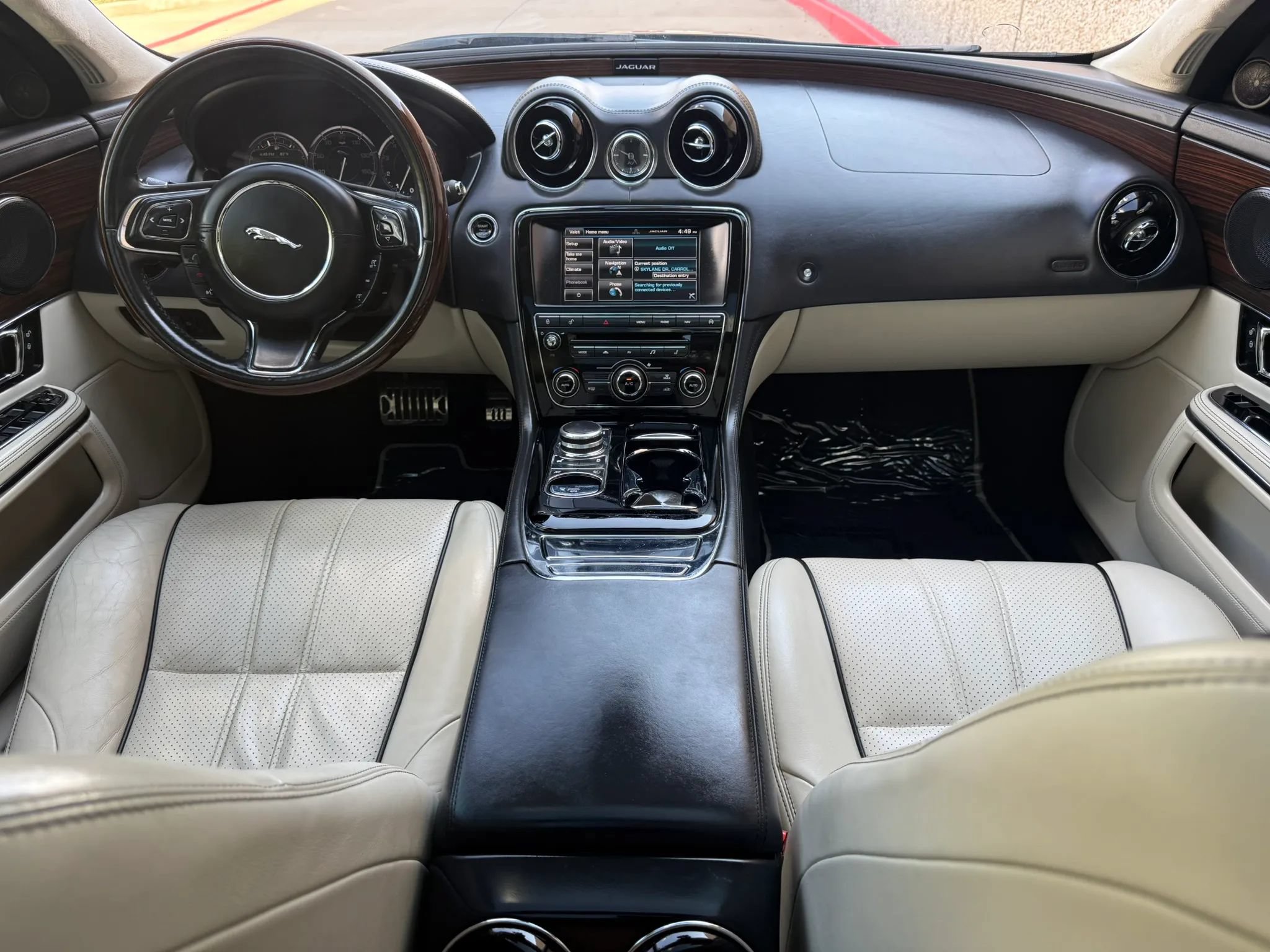 Used 2015 Jaguar XJ L Portfolio RWD image 13