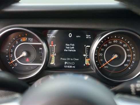 Used 2018 Jeep Wrangler Unlimited Sahara AWD/4WD image 24