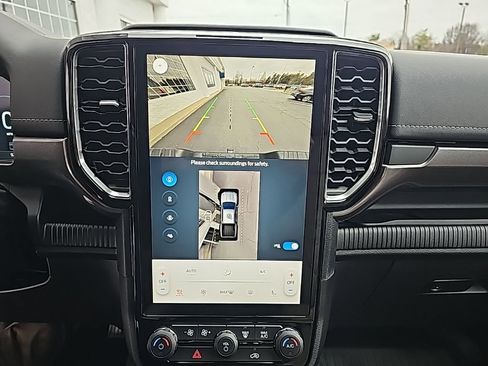 New 2025 Ford Ranger Lariat w/ Chrome Accent Package image 16