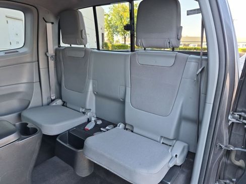 Used 2012 Toyota Tacoma PreRunner w/ SR5 Pkg RWD image 16