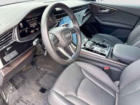 Used 2023 Audi Q8 Premium Plus image 25