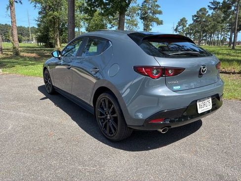 Used 2022 MAZDA MAZDA3 s FWD image 5