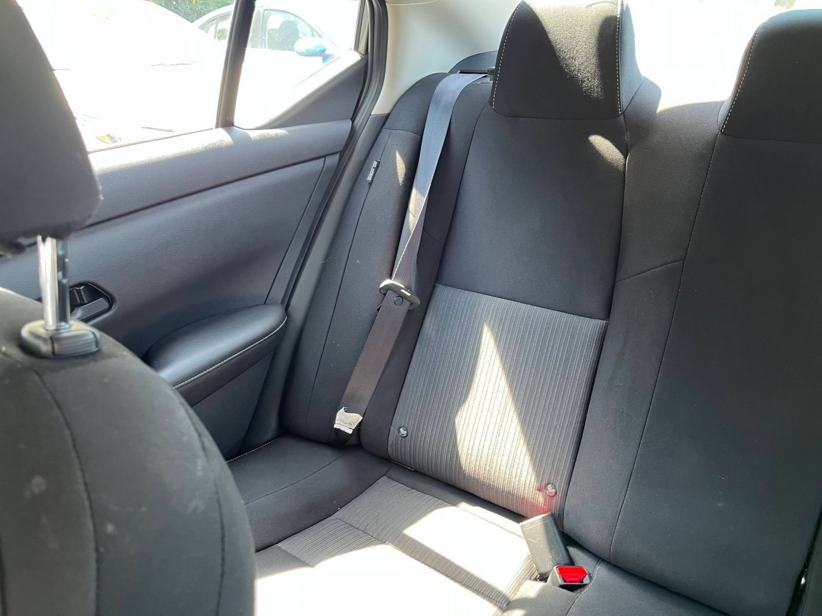 Used 2025 Nissan Sentra SV FWD image 40