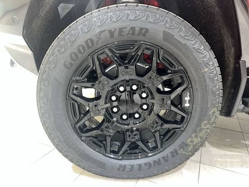 New 2025 GMC Hummer EV 2X AWD/4WD image 32