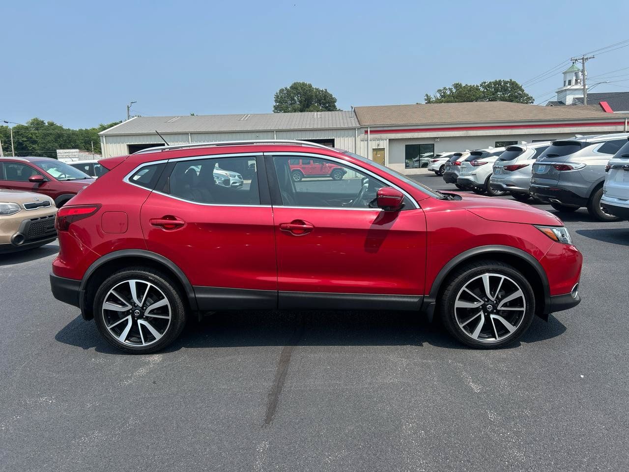 Used 2018 Nissan Rogue Sport SL AWD/4WD image 4