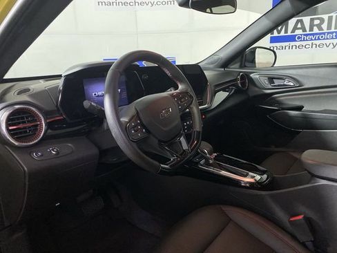 Certified 2025 Chevrolet Trax RS w/ Driver Confidence Package image 15