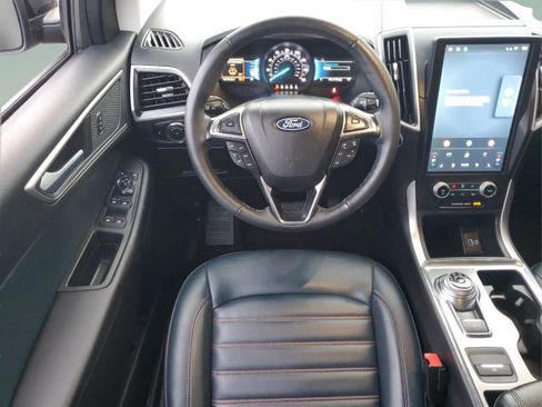 Used 2024 Ford Edge SEL w/ Sport Appearance Package image 13