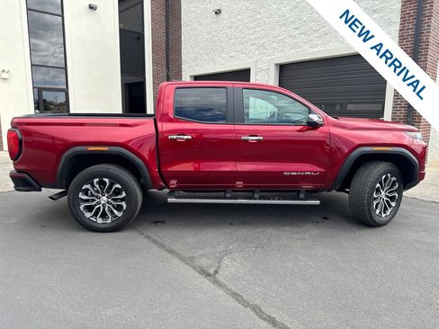 Used 2024 GMC Canyon Denali AWD/4WD image 8