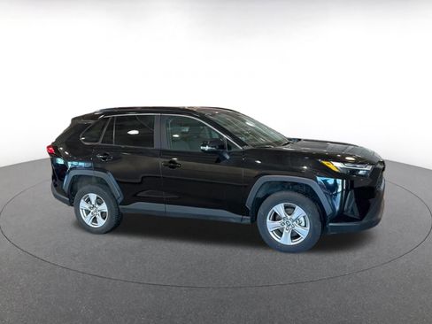 Used 2025 Toyota RAV4 XLE image 2