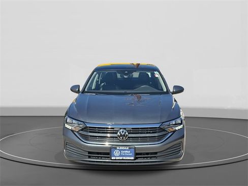 Certified 2024 Volkswagen Jetta SE w/ Panoramic Sunroof Package image 2