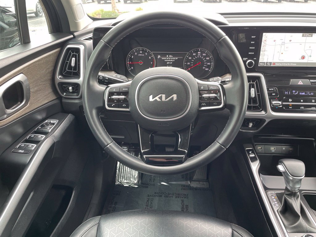 Used 2023 Kia Sorento S w/ Panoramic Sunroof Package AWD/4WD image 13