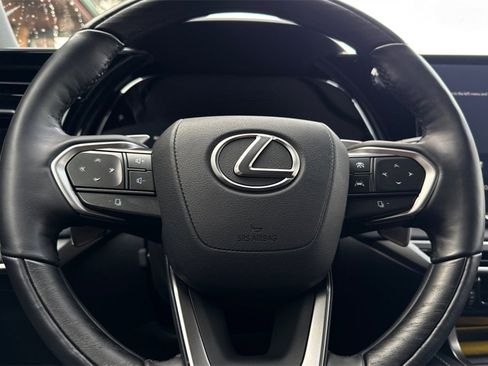 Used 2025 Lexus RX 450h AWD w/ Luxury Package image 27