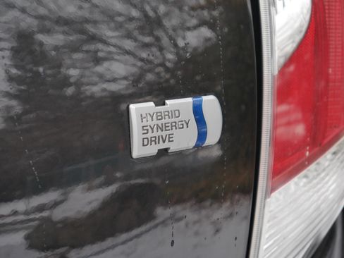 Used 2016 Toyota Prius C Four image 18