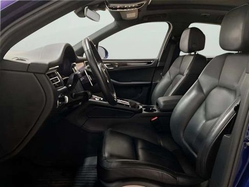 Used 2022 Porsche Macan AWD/4WD image 61