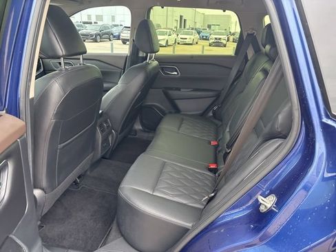 Used 2023 Nissan Rogue Platinum AWD/4WD image 14