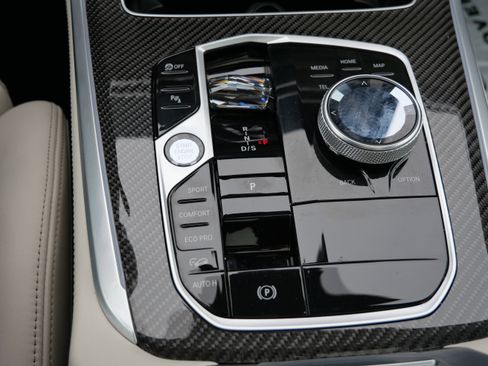 Used 2024 BMW X5 M60i AWD/4WD image 22
