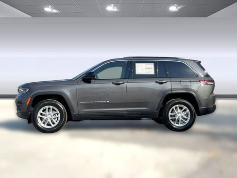 New 2025 Jeep Grand Cherokee Laredo X image 2