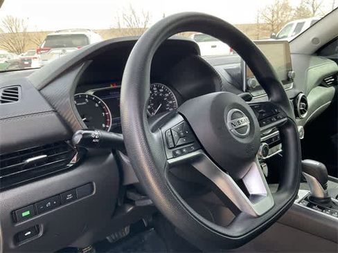 Used 2023 Nissan Sentra SV image 10