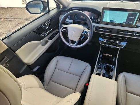 New 2026 Lincoln Corsair Premiere image 10