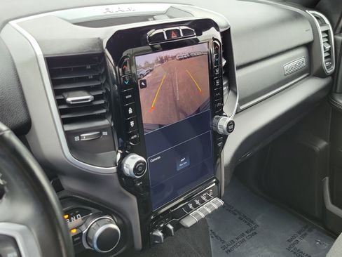 Used 2024 RAM 2500 Big Horn w/ Sport Appearance Package image 14