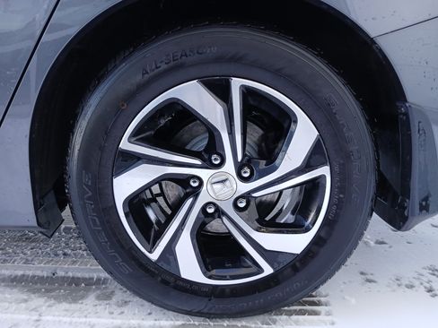 Used 2017 Honda Accord LX image 13