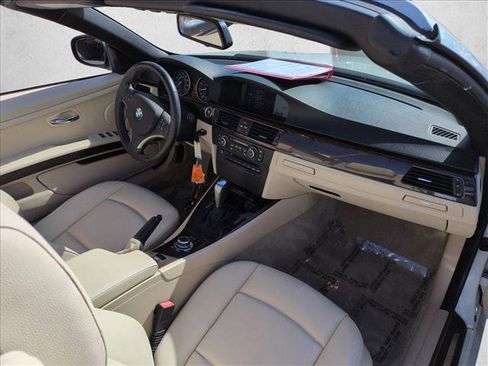 Used 2013 BMW 328i Convertible RWD image 21
