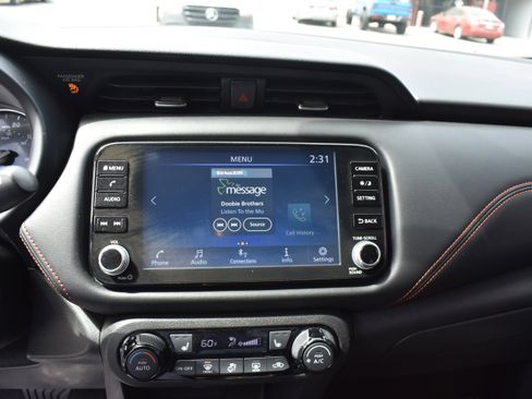 Used 2023 Nissan Kicks SR w/ SR Premium Package image 18