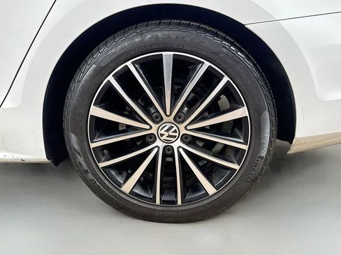 Used 2016 Volkswagen Jetta Sport w/ Lighting Package FWD image 37