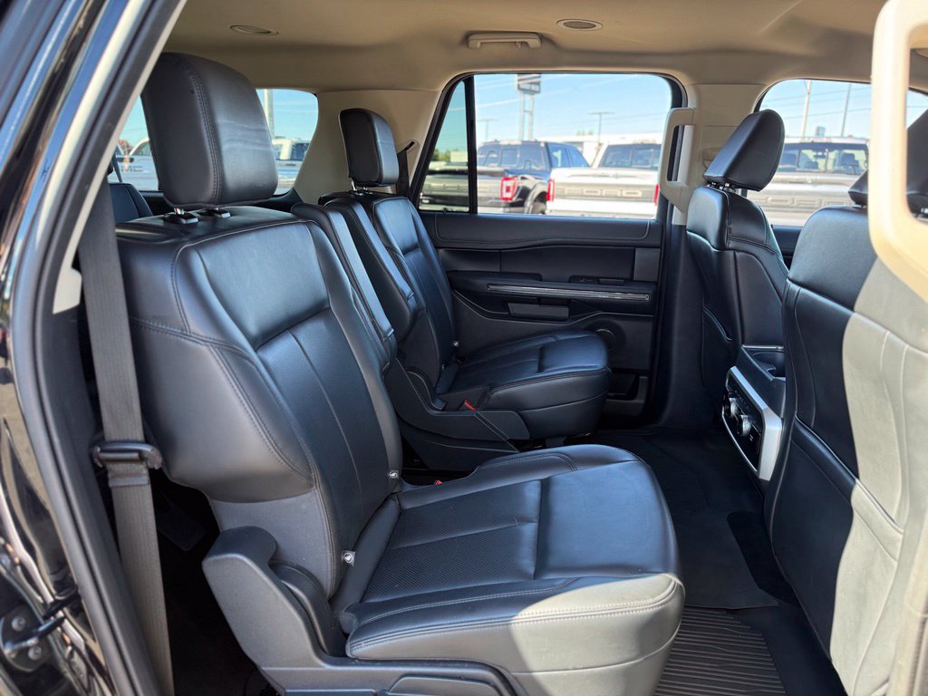 Used 2023 Ford Expedition Max XLT AWD/4WD image 16