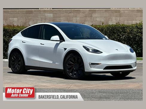 Used 2024 Tesla Model Y Performance AWD/4WD image 1