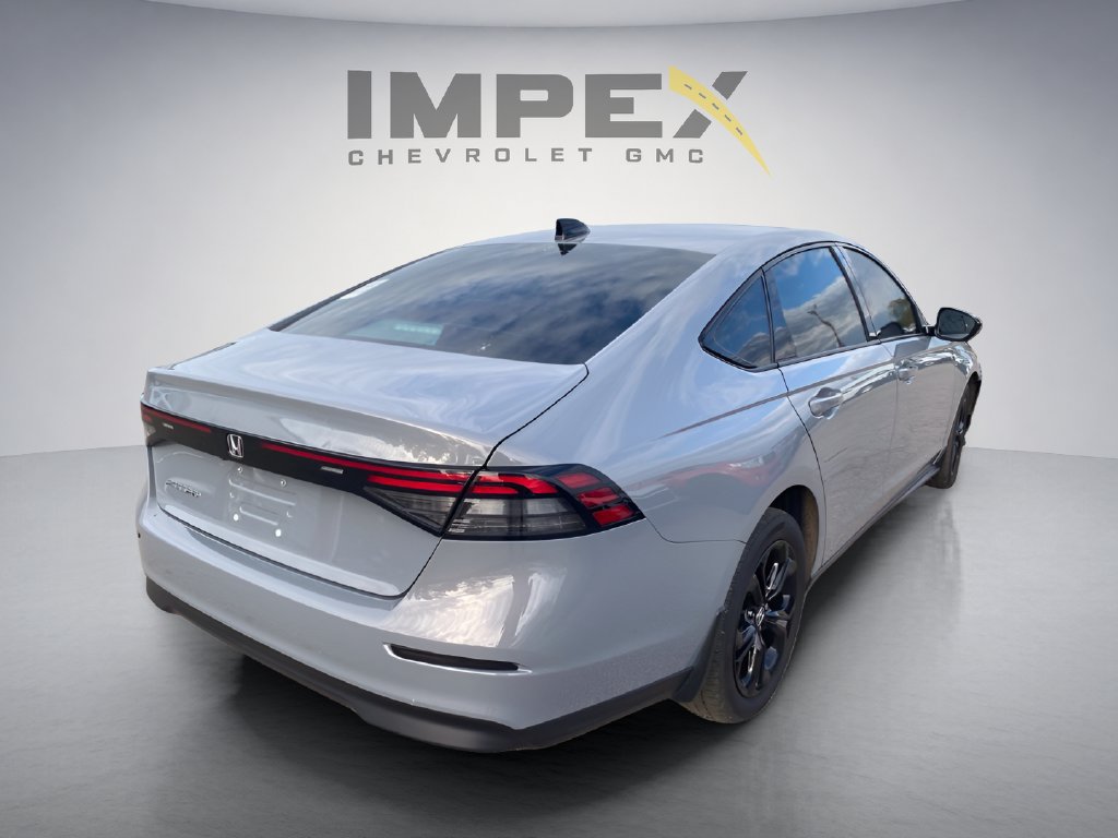 Used 2025 Honda Accord SE image 5