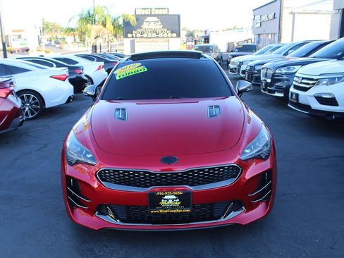 Used 2018 Kia Stinger GT1 RWD image 3