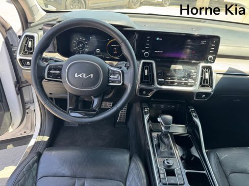Used 2022 Kia Sorento SX Prestige image 16