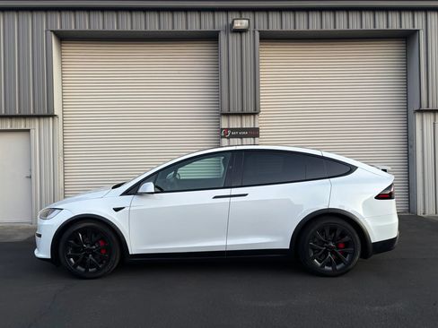Used 2023 Tesla Model X Plaid AWD/4WD image 3