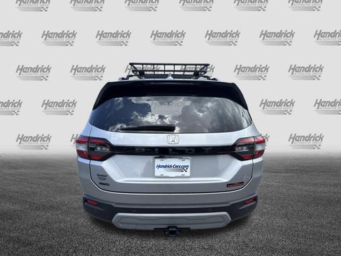 Certified 2025 Honda Pilot TrailSport image 9
