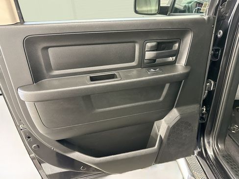 Used 2019 RAM 1500 Tradesman w/ Chrome Plus Package RWD image 26