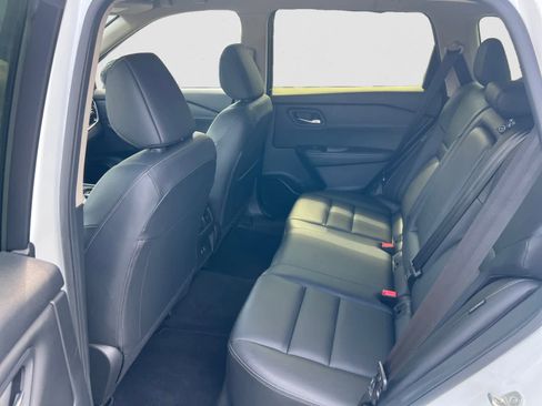 Certified 2024 Nissan Rogue SL AWD/4WD image 11