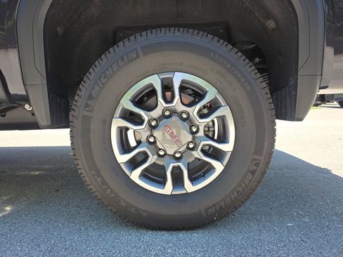 Used 2025 GMC Sierra 3500 SLT w/ SLT Convenience Package AWD/4WD image 15