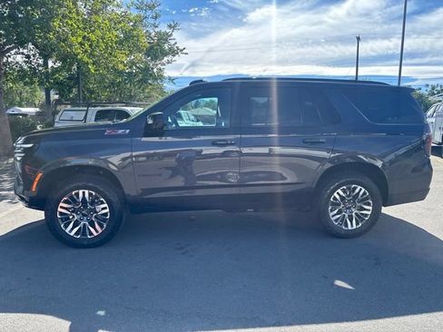 Used 2025 Chevrolet Tahoe Z71 AWD/4WD image 3