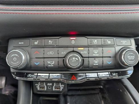 Used 2025 Dodge Durango GT AWD/4WD image 5