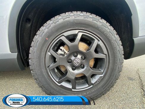 New 2025 Honda Pilot TrailSport image 14