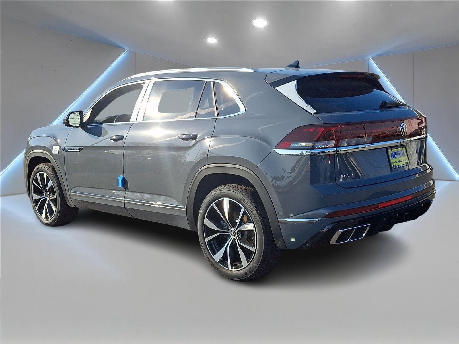 New 2026 Volkswagen Atlas Cross Sport SEL Premium R-Line AWD/4WD image 4
