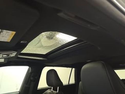 Used 2023 Toyota Highlander XSE FWD image 15