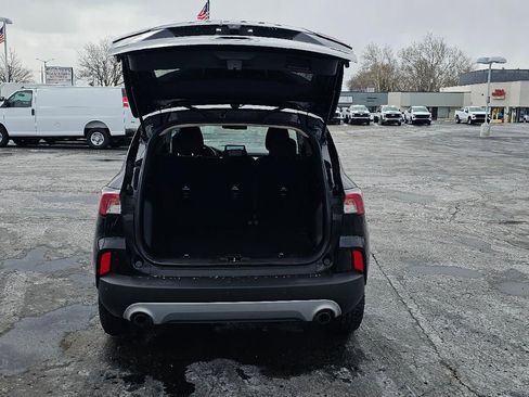 Used 2020 Ford Escape SE image 14