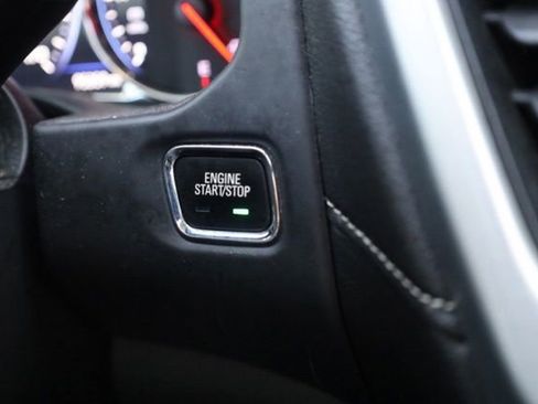 Used 2020 GMC Acadia SLT w/ Driver Alert Package II image 28